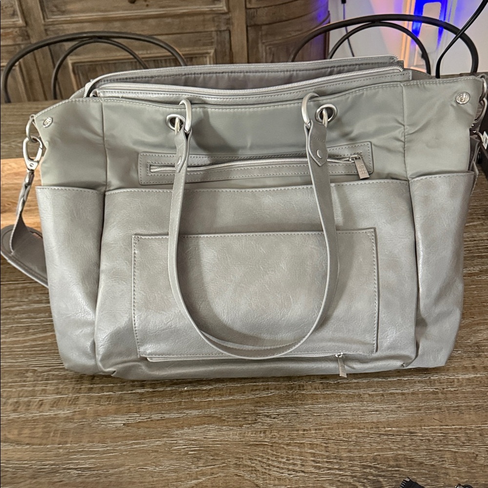 Beis diaper tote Bag